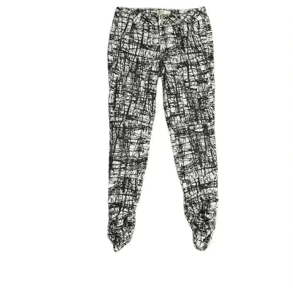 Pulz Jeans size 27 black and white